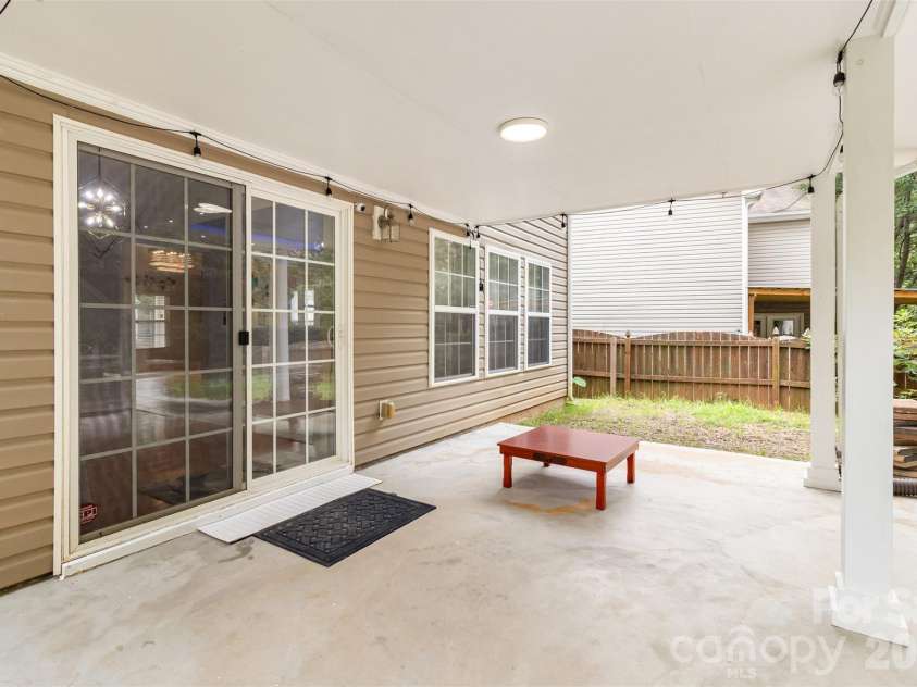 14038 Pinyon Pine Lane, Charlotte, NC 28215.  MLS# CAR4339783, YatesRealty ID 5724. 