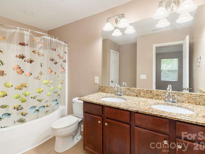 14038 Pinyon Pine Lane, Charlotte, NC 28215.  MLS# CAR4339783, YatesRealty ID 5724. 