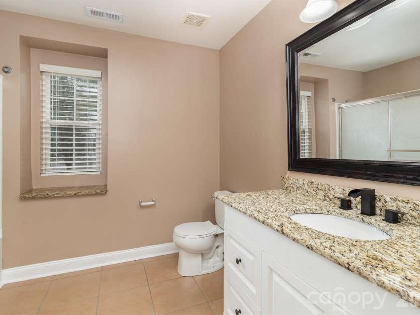 14038 Pinyon Pine Lane, Charlotte, NC 28215.  MLS# CAR4339783, YatesRealty ID 5724. 