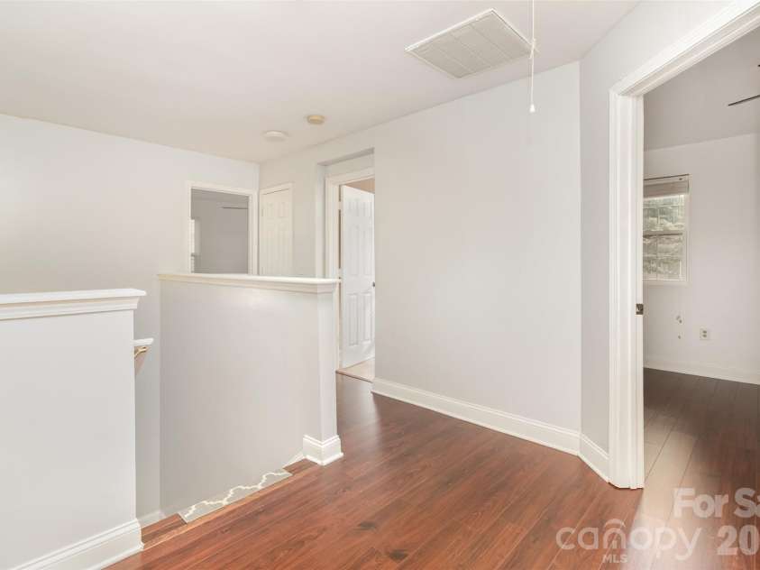 14038 Pinyon Pine Lane, Charlotte, NC 28215.  MLS# CAR4339783, YatesRealty ID 5724. 