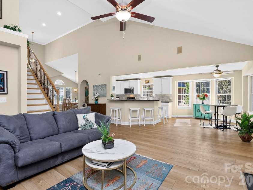 15703 Edenfield Drive, Huntersville, NC 28078.  MLS# CAR4435427, YatesRealty ID 57240. 