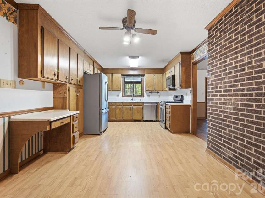 8607 Wellington Lane, Harrisburg, NC 28075.  MLS# CAR4435487, YatesRealty ID 57245. Kitchen