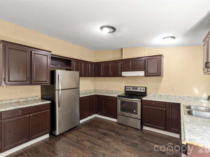 1201 Shiloh Drive, Lancaster, SC 29720.  MLS# CAR4431824, YatesRealty ID 57246. 
