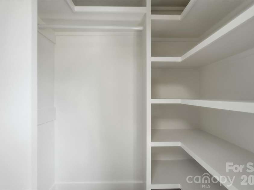 10120 Mini Ranch Road, Waxhaw, NC 28173.  MLS# CAR4432131, YatesRealty ID 57248. 3rd bedroom closet