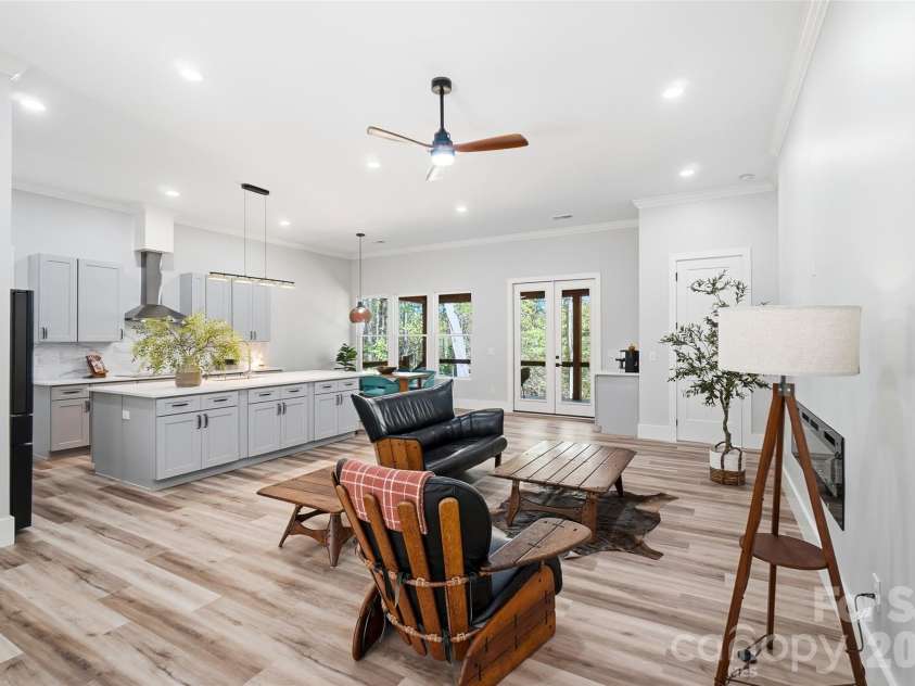 10120 Mini Ranch Road, Waxhaw, NC 28173.  MLS# CAR4432131, YatesRealty ID 57248. 