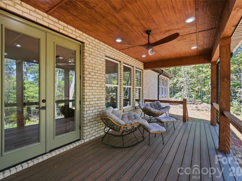 10120 Mini Ranch Road, Waxhaw, NC 28173.  MLS# CAR4432131, YatesRealty ID 57248. Covered Deck