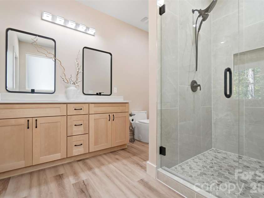 10120 Mini Ranch Road, Waxhaw, NC 28173.  MLS# CAR4432131, YatesRealty ID 57248. Double vanity Primary bathroom