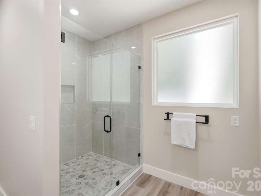 10120 Mini Ranch Road, Waxhaw, NC 28173.  MLS# CAR4432131, YatesRealty ID 57248. Primary bathroom