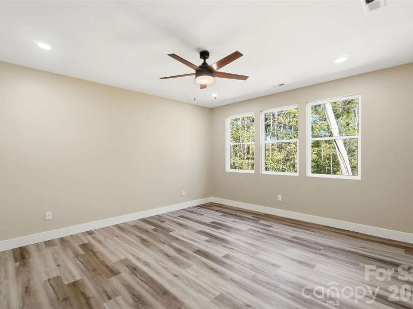 10120 Mini Ranch Road, Waxhaw, NC 28173.  MLS# CAR4432131, YatesRealty ID 57248. Primary room