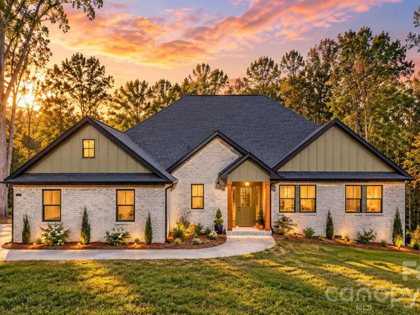 10120 Mini Ranch Road, Waxhaw, NC 28173.  MLS# CAR4432131, YatesRealty ID 57248. Virtually modified.