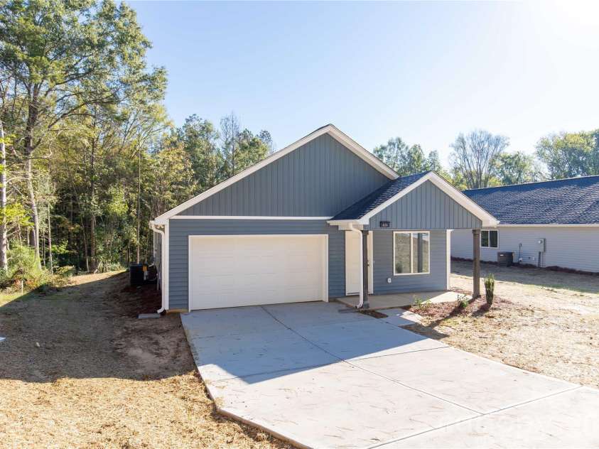 624 Fernwood Drive, Chester, SC 29706.  MLS# CAR4431445, YatesRealty ID 57259. 