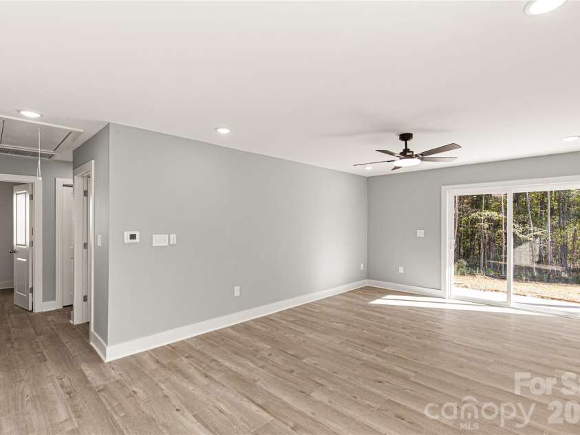 624 Fernwood Drive, Chester, SC 29706.  MLS# CAR4431445, YatesRealty ID 57259. 