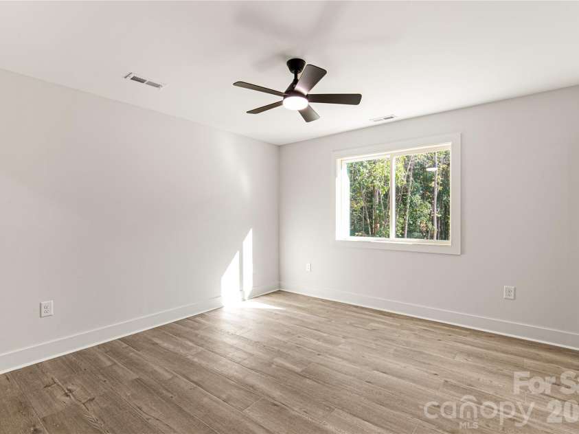 624 Fernwood Drive, Chester, SC 29706.  MLS# CAR4431445, YatesRealty ID 57259. 