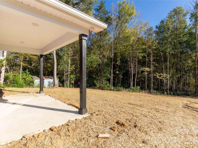 624 Fernwood Drive, Chester, SC 29706.  MLS# CAR4431445, YatesRealty ID 57259. 