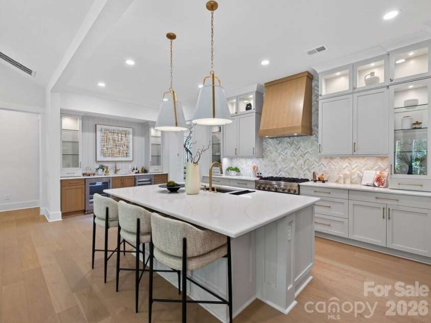 1002 Kingbird Lane, Clover, SC 29710.  MLS# CAR4355913, YatesRealty ID 5726. Kitchen Island