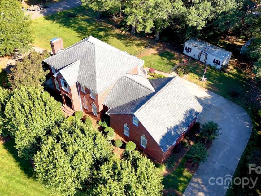 102 Sleaford Court, Dallas, NC 28034.  MLS# CAR4184527, YatesRealty ID 5726. 