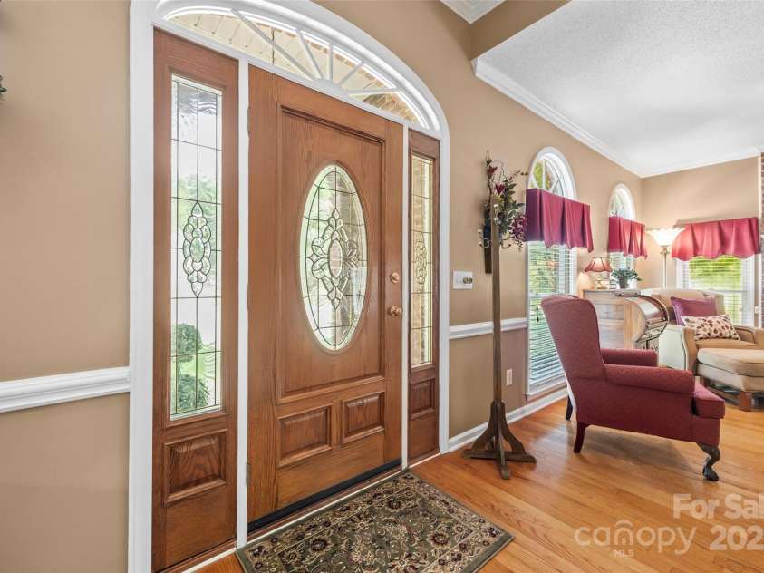 102 Sleaford Court, Dallas, NC 28034.  MLS# CAR4184527, YatesRealty ID 5726. 