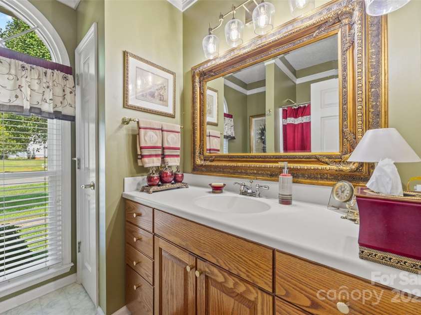 102 Sleaford Court, Dallas, NC 28034.  MLS# CAR4184527, YatesRealty ID 5726. 