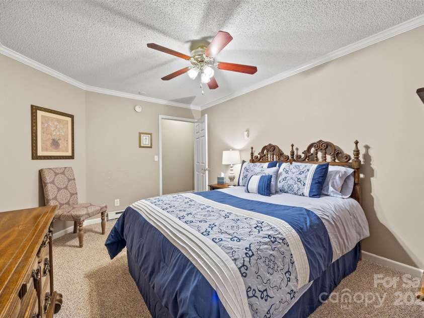 102 Sleaford Court, Dallas, NC 28034.  MLS# CAR4184527, YatesRealty ID 5726. 