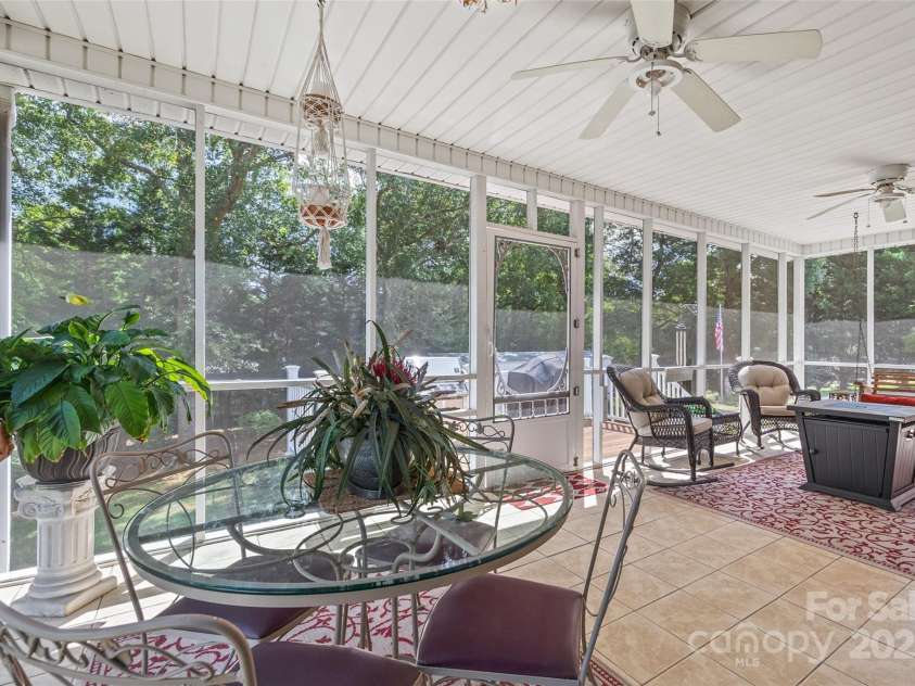 102 Sleaford Court, Dallas, NC 28034.  MLS# CAR4184527, YatesRealty ID 5726. 