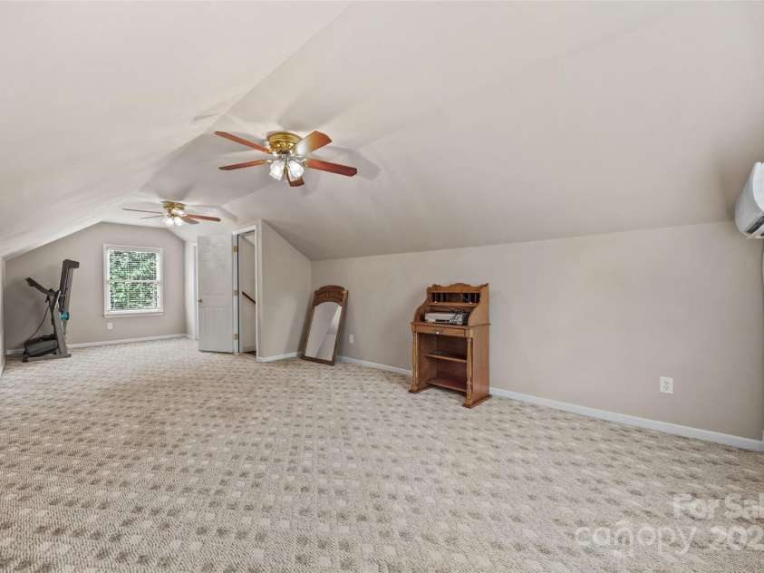 102 Sleaford Court, Dallas, NC 28034.  MLS# CAR4184527, YatesRealty ID 5726. 