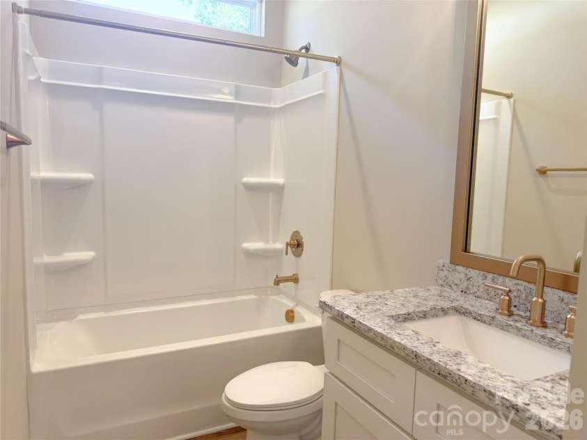 212 Bethpage Road, Kannapolis, NC 28081.  MLS# CAR4434080, YatesRealty ID 57262. Bathroom