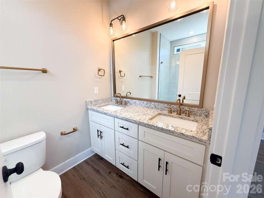212 Bethpage Road, Kannapolis, NC 28081.  MLS# CAR4434080, YatesRealty ID 57262. Primary bathroom