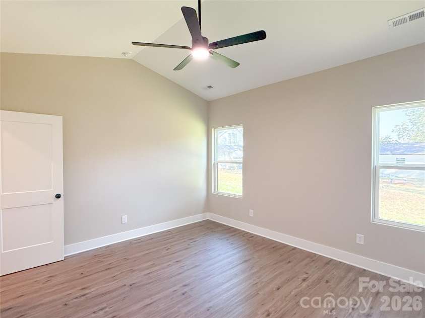 212 Bethpage Road, Kannapolis, NC 28081.  MLS# CAR4434080, YatesRealty ID 57262. Primary bedroom
