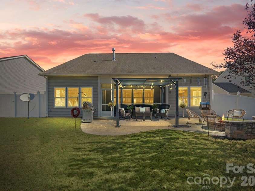 7007 Shaw Court, Indian Land, SC 29707.  MLS# CAR4434076, YatesRealty ID 57263. 