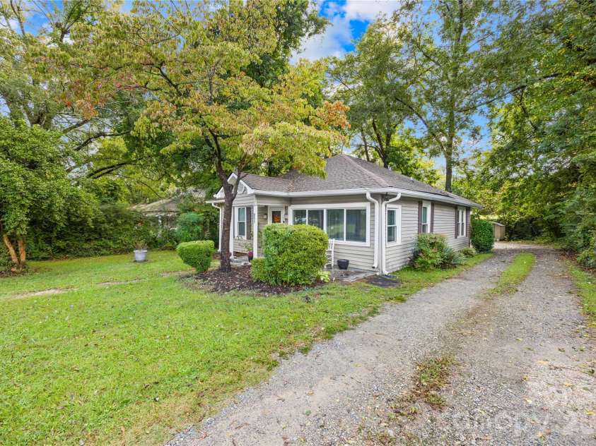 851 Old Charlotte Road, Concord, NC 28027.  MLS# CAR4434196, YatesRealty ID 57265. 