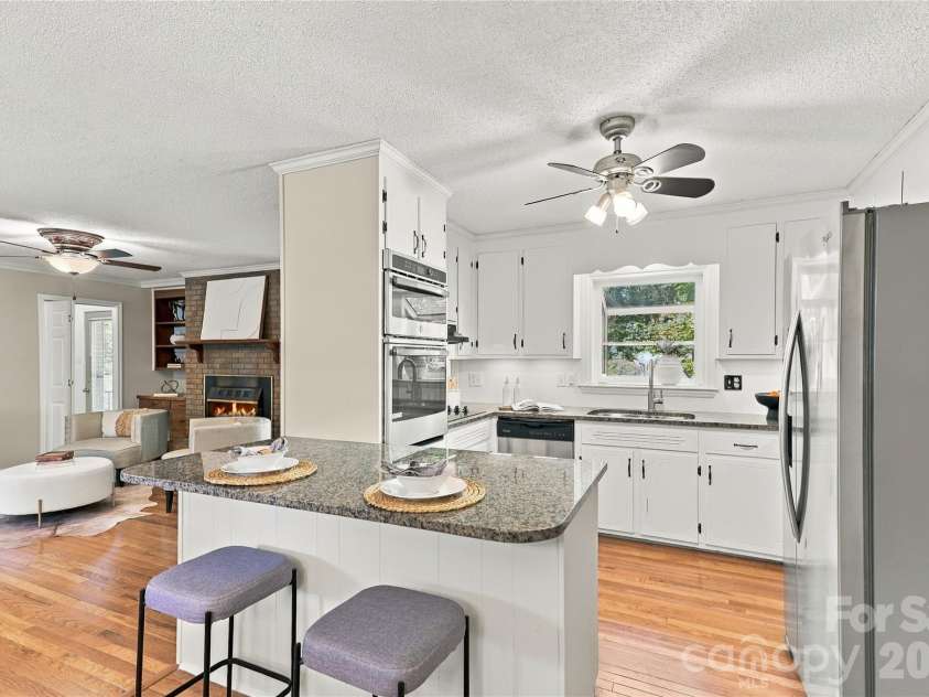 122 Keowee Circle, Indian Trail, NC 28079.  MLS# CAR4434216, YatesRealty ID 57266. 