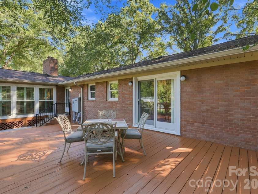 122 Keowee Circle, Indian Trail, NC 28079.  MLS# CAR4434216, YatesRealty ID 57266. 