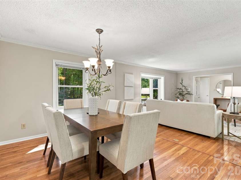 122 Keowee Circle, Indian Trail, NC 28079.  MLS# CAR4434216, YatesRealty ID 57266. Dining room