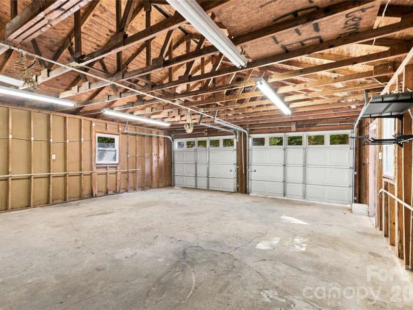 122 Keowee Circle, Indian Trail, NC 28079.  MLS# CAR4434216, YatesRealty ID 57266. Massive workshop/garage