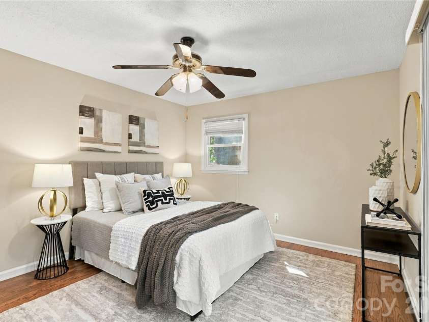 122 Keowee Circle, Indian Trail, NC 28079.  MLS# CAR4434216, YatesRealty ID 57266. Primary Bedroom with attached full bathroom