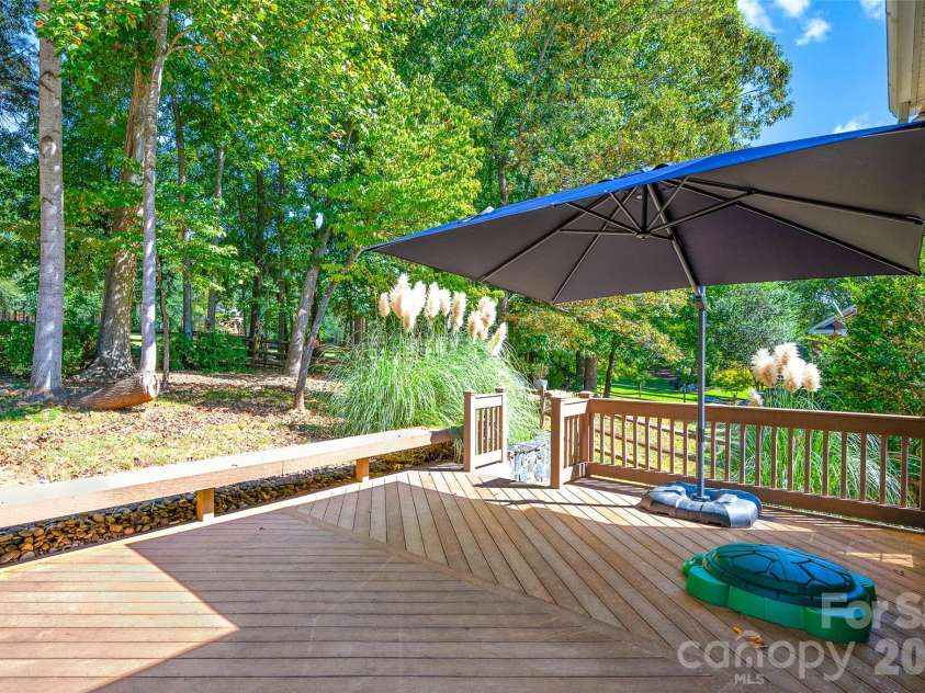 184 Montrose Drive, Mooresville, NC 28115.  MLS# CAR4434086, YatesRealty ID 57268. 