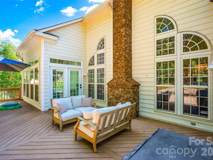 184 Montrose Drive, Mooresville, NC 28115.  MLS# CAR4434086, YatesRealty ID 57268. 