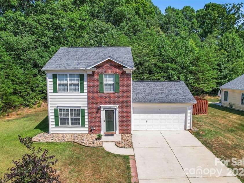 140 Camforth Drive, Mooresville, NC 28117.  MLS# CAR4241542, YatesRealty ID 5727. 
