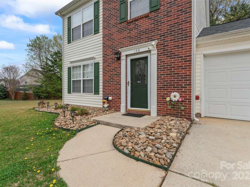 140 Camforth Drive, Mooresville, NC 28117.  MLS# CAR4241542, YatesRealty ID 5727. 