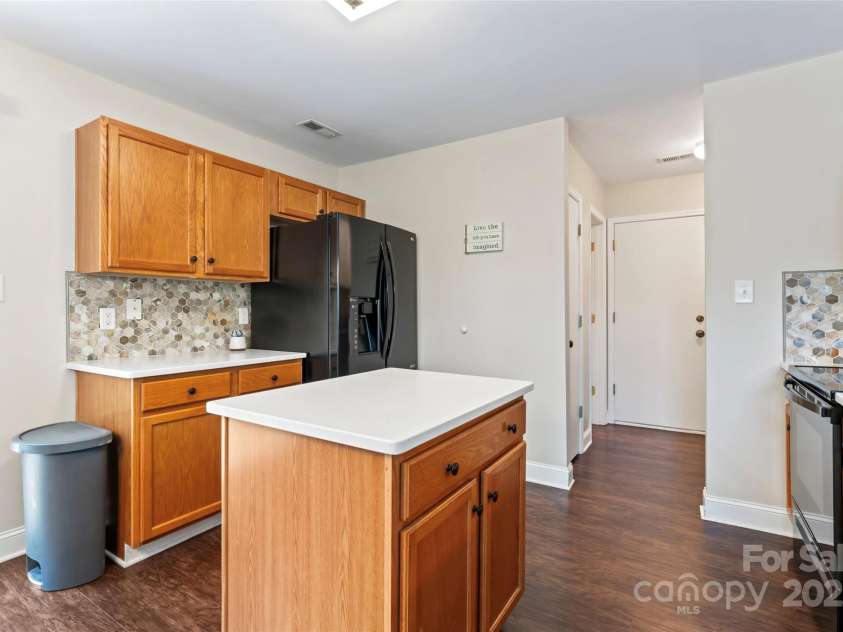 140 Camforth Drive, Mooresville, NC 28117.  MLS# CAR4241542, YatesRealty ID 5727. 