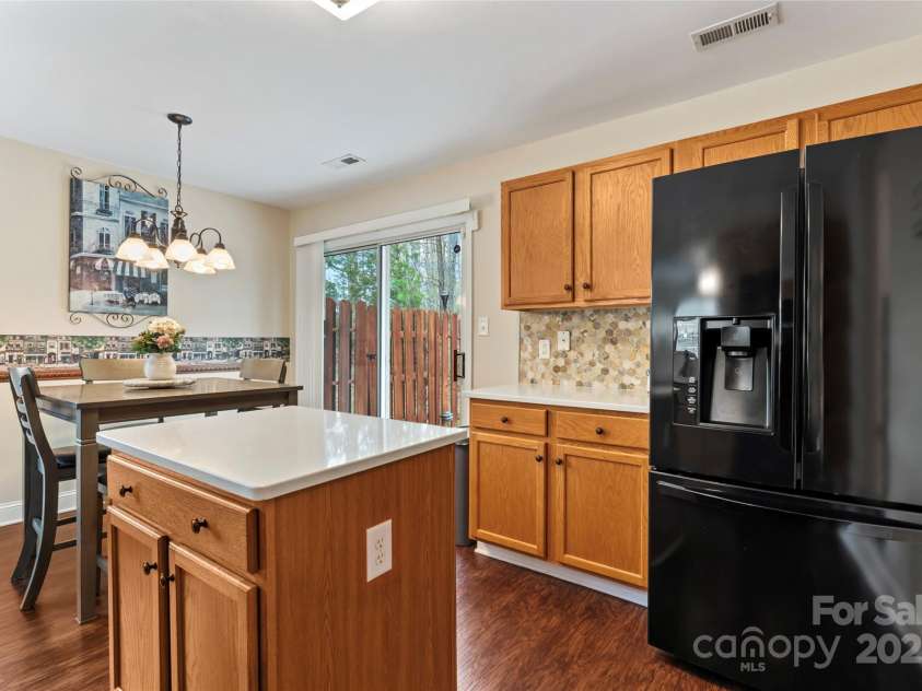 140 Camforth Drive, Mooresville, NC 28117.  MLS# CAR4241542, YatesRealty ID 5727. 