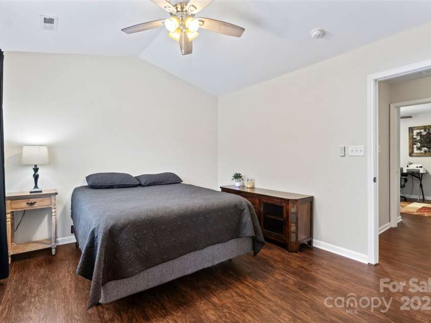 140 Camforth Drive, Mooresville, NC 28117.  MLS# CAR4241542, YatesRealty ID 5727. 