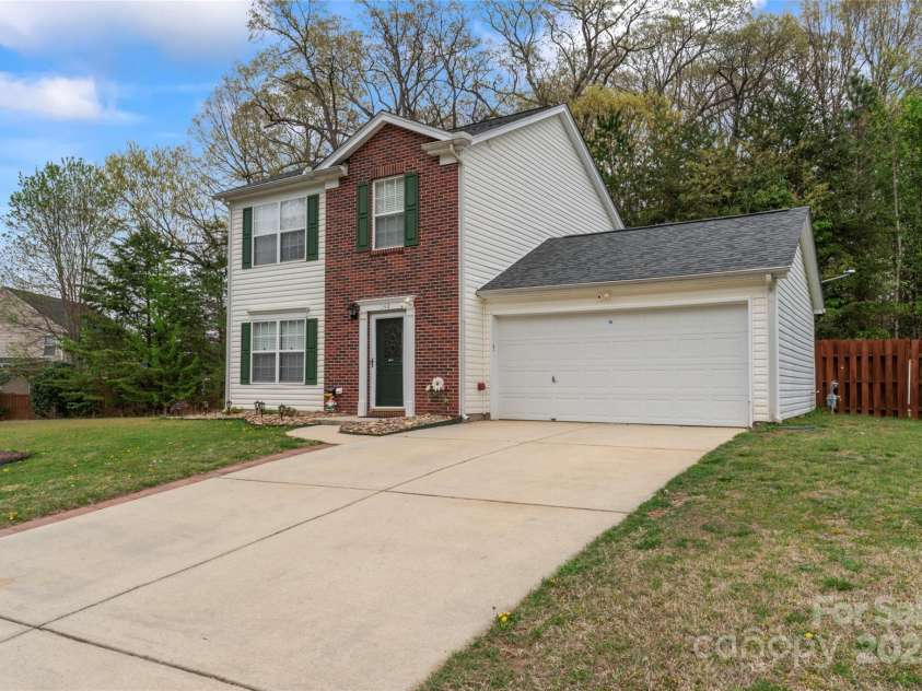 140 Camforth Drive, Mooresville, NC 28117.  MLS# CAR4241542, YatesRealty ID 5727. 