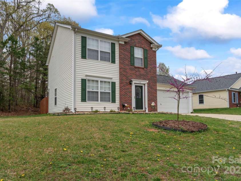 140 Camforth Drive, Mooresville, NC 28117.  MLS# CAR4241542, YatesRealty ID 5727. 