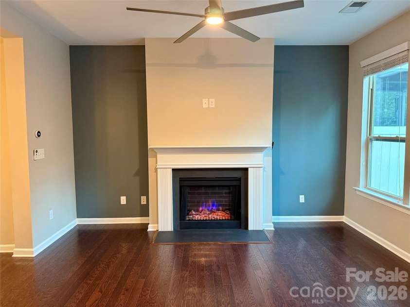 9441 Glenburn Lane, Charlotte, NC 28278.  MLS# CAR4434097, YatesRealty ID 57270. 