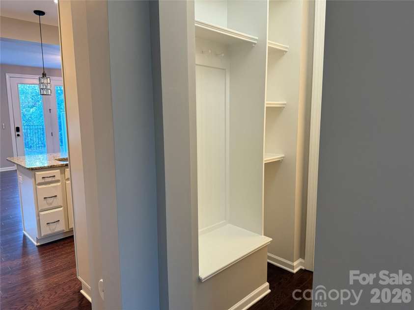 9441 Glenburn Lane, Charlotte, NC 28278.  MLS# CAR4434097, YatesRealty ID 57270. 