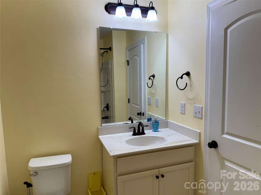 9441 Glenburn Lane, Charlotte, NC 28278.  MLS# CAR4434097, YatesRealty ID 57270. 