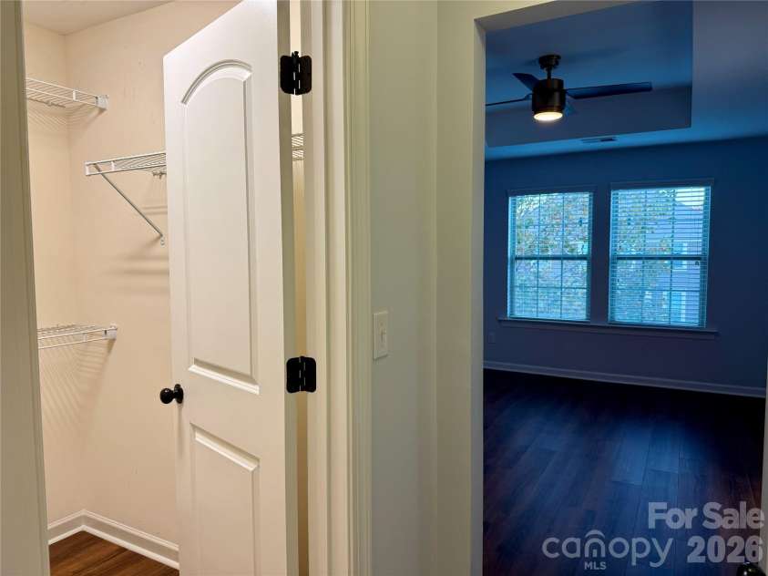 9441 Glenburn Lane, Charlotte, NC 28278.  MLS# CAR4434097, YatesRealty ID 57270. 