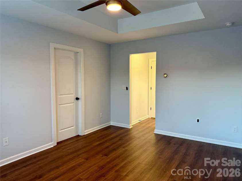 9441 Glenburn Lane, Charlotte, NC 28278.  MLS# CAR4434097, YatesRealty ID 57270. 