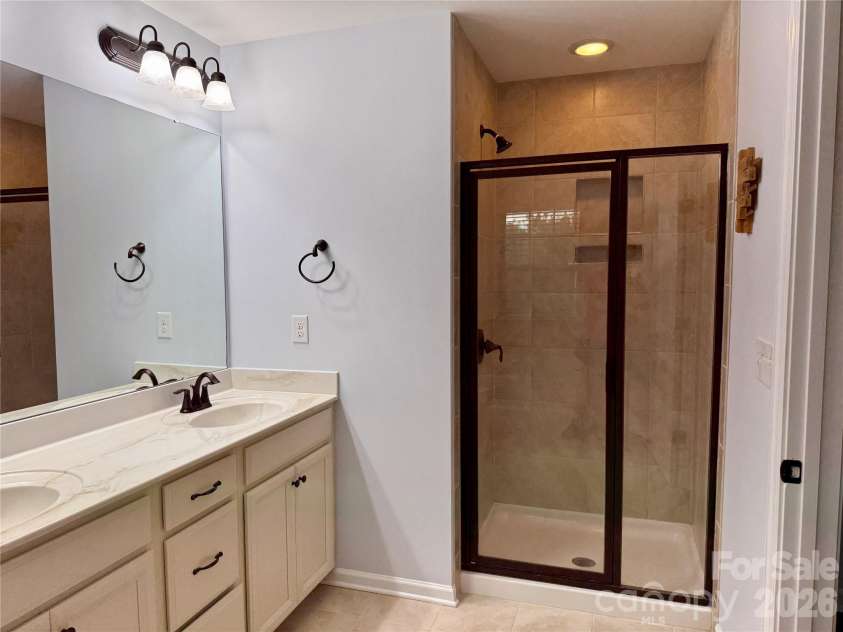 9441 Glenburn Lane, Charlotte, NC 28278.  MLS# CAR4434097, YatesRealty ID 57270. 